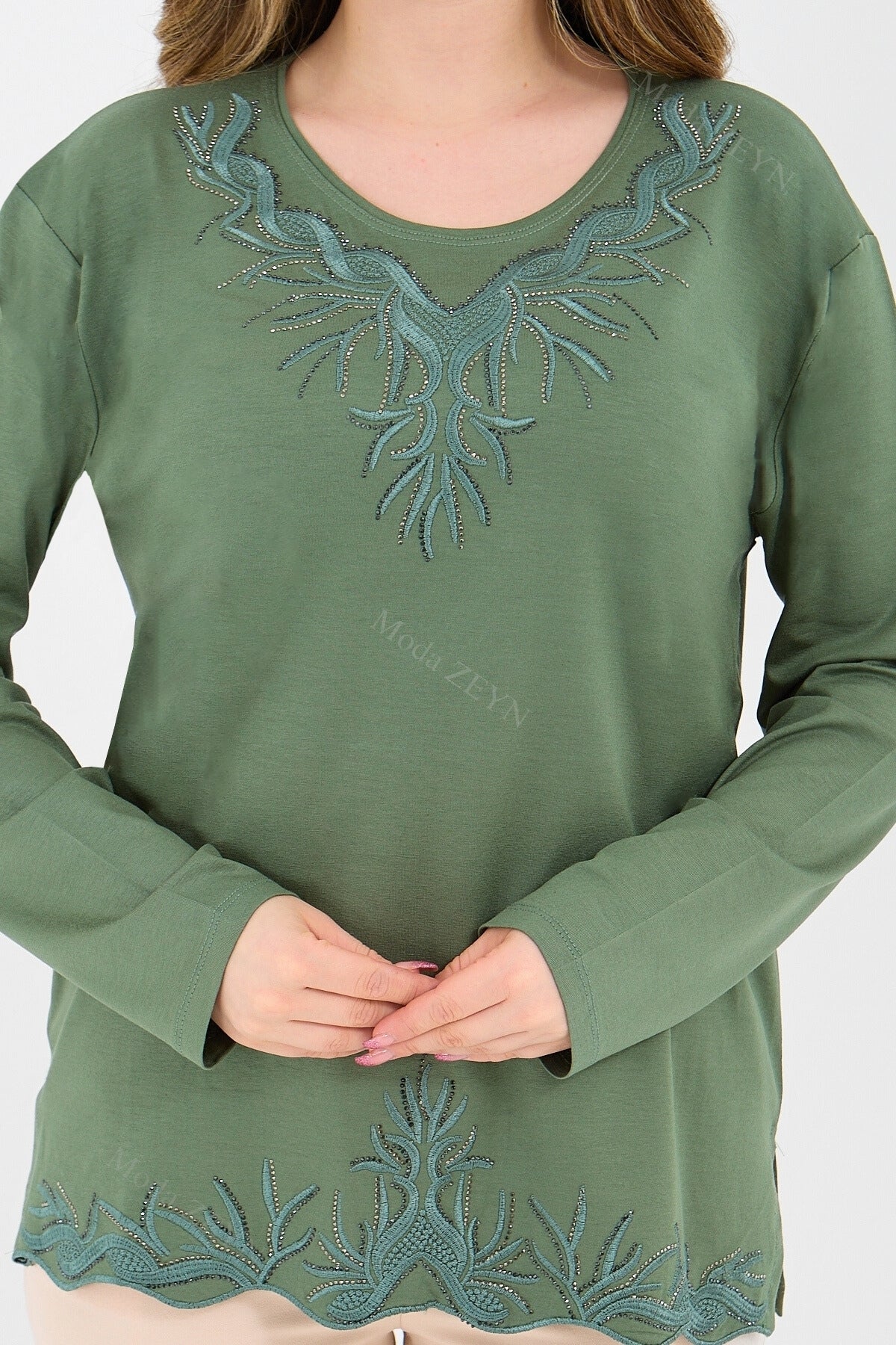 Kadın Orta Yaş Ve Üzeri Viskon Yaka Etek Taşlı Işlemeli Likralı Koyu Kahverengi Anne Penye Bluz