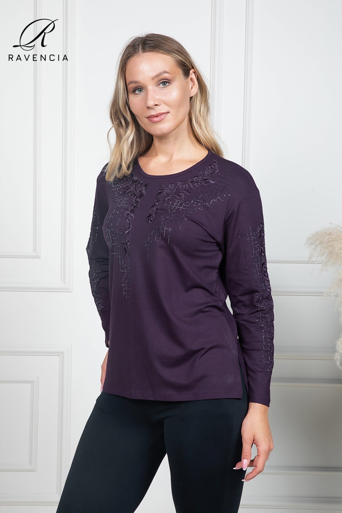 Kadın Orta Yaş Ve Üzeri Viskon Kumaş Çiçek Desenli Taşlı Işlemeli Likralı Bordo Anne Penye Bluz