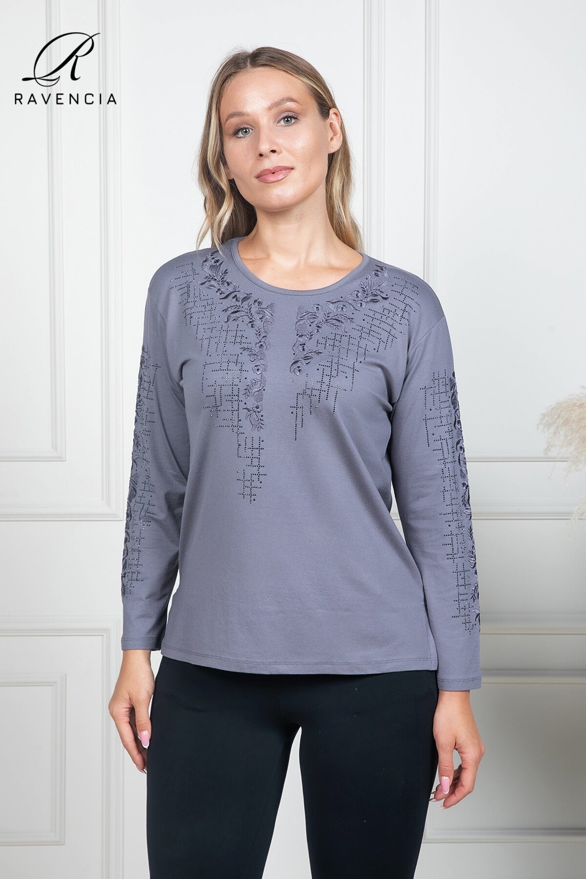 Kadın Orta Yaş Ve Üzeri Viskon Kumaş Çiçek Desenli Taşlı Işlemeli Likralı Bordo Anne Penye Bluz