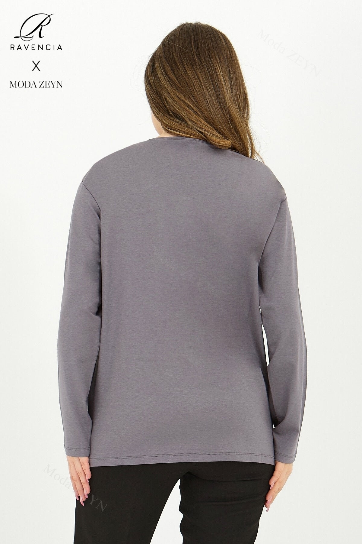 Kadın Yaka Ve Etek Taşlı Nakış Işlemeli Yırtmaçlı Likralı Viskon Anne Penye Bluz