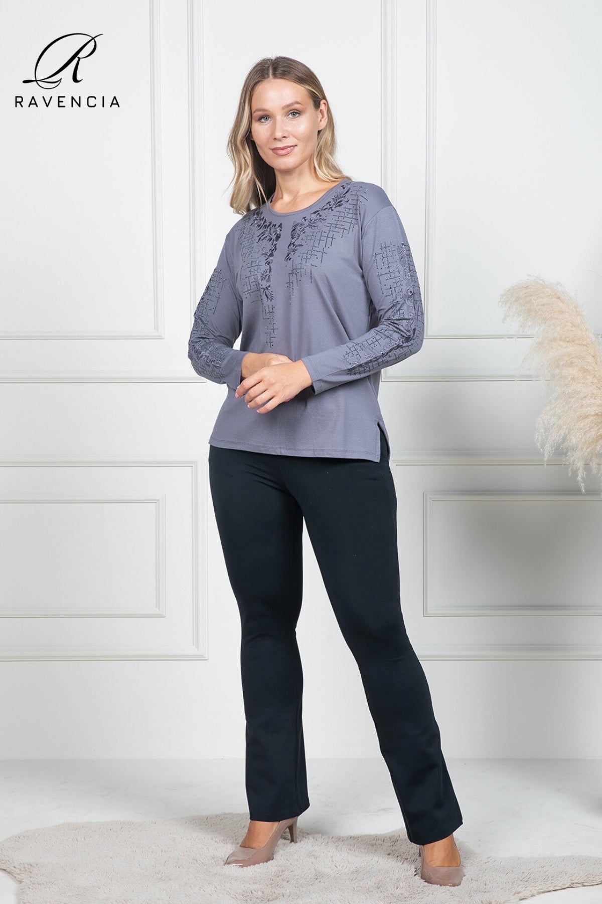 Kadın Orta Yaş Ve Üzeri Viskon Kumaş Çiçek Desenli Taşlı Işlemeli Likralı Bordo Anne Penye Bluz