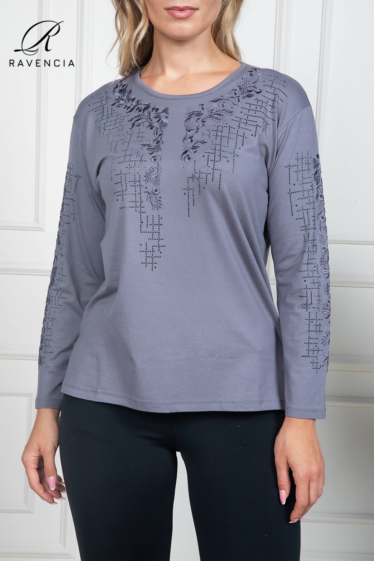 Kadın Orta Yaş Ve Üzeri Viskon Kumaş Çiçek Desenli Taşlı Işlemeli Likralı Bordo Anne Penye Bluz