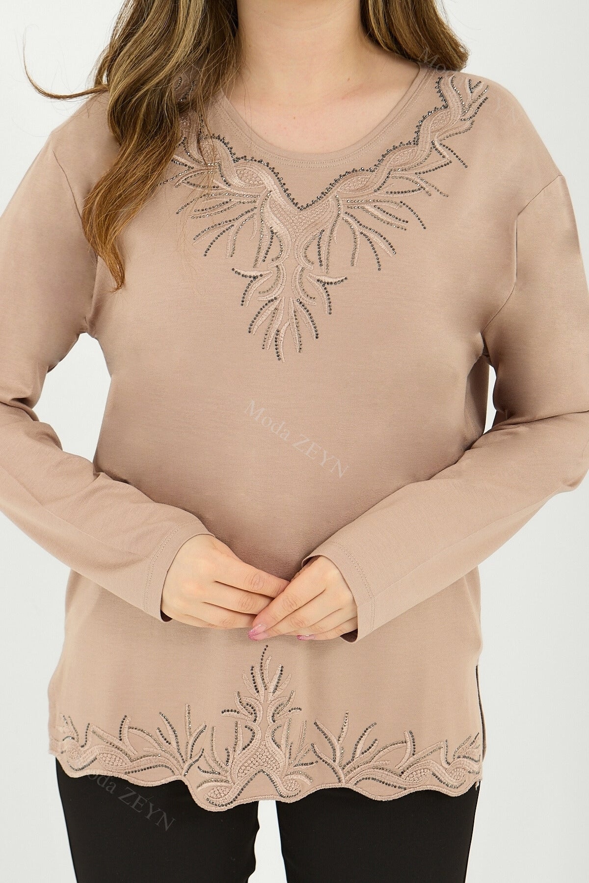 Kadın Orta Yaş Ve Üzeri Viskon Yaka Etek Taşlı Işlemeli Likralı Koyu Kahverengi Anne Penye Bluz