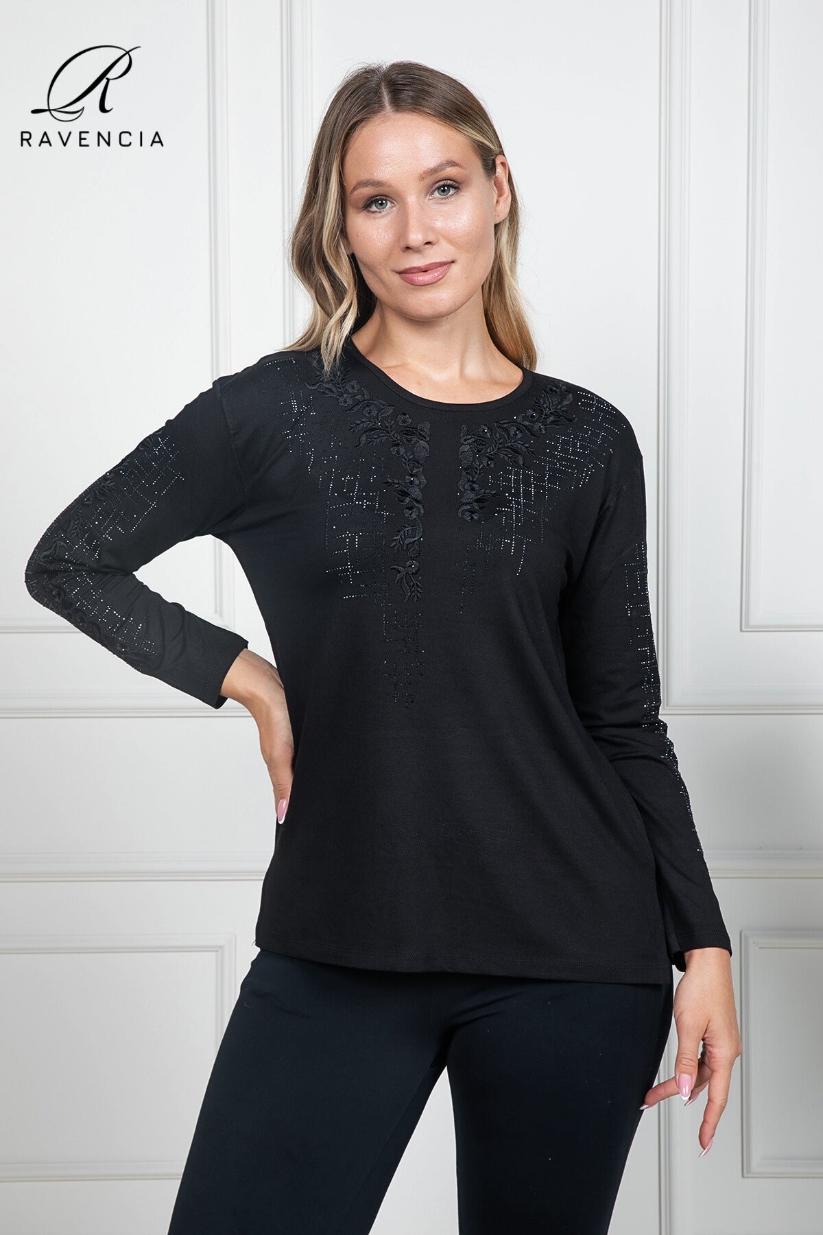 Kadın Orta Yaş Ve Üzeri Viskon Kumaş Çiçek Desenli Taşlı Işlemeli Likralı Bordo Anne Penye Bluz