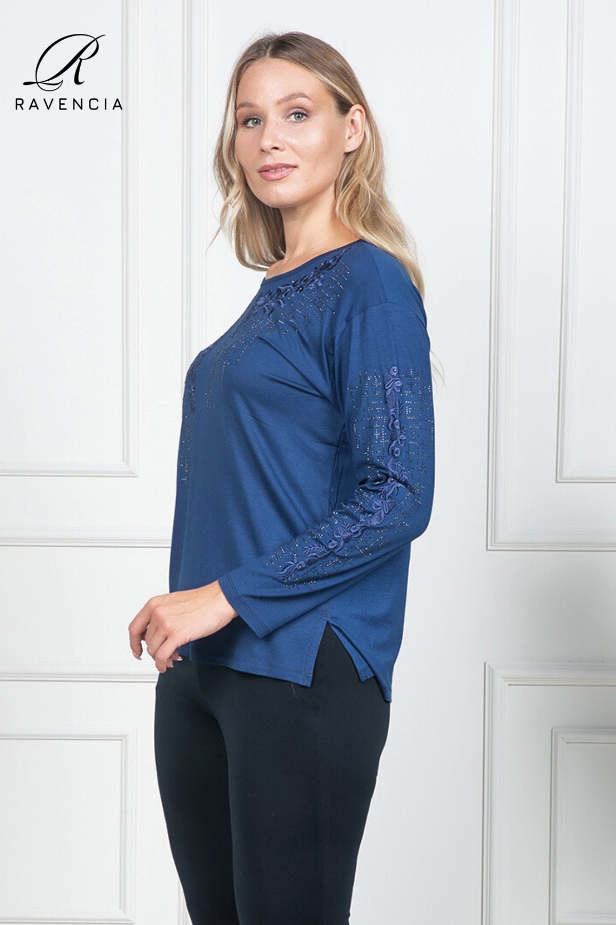 Kadın Orta Yaş Ve Üzeri Viskon Kumaş Çiçek Desenli Taşlı Işlemeli Likralı Bordo Anne Penye Bluz