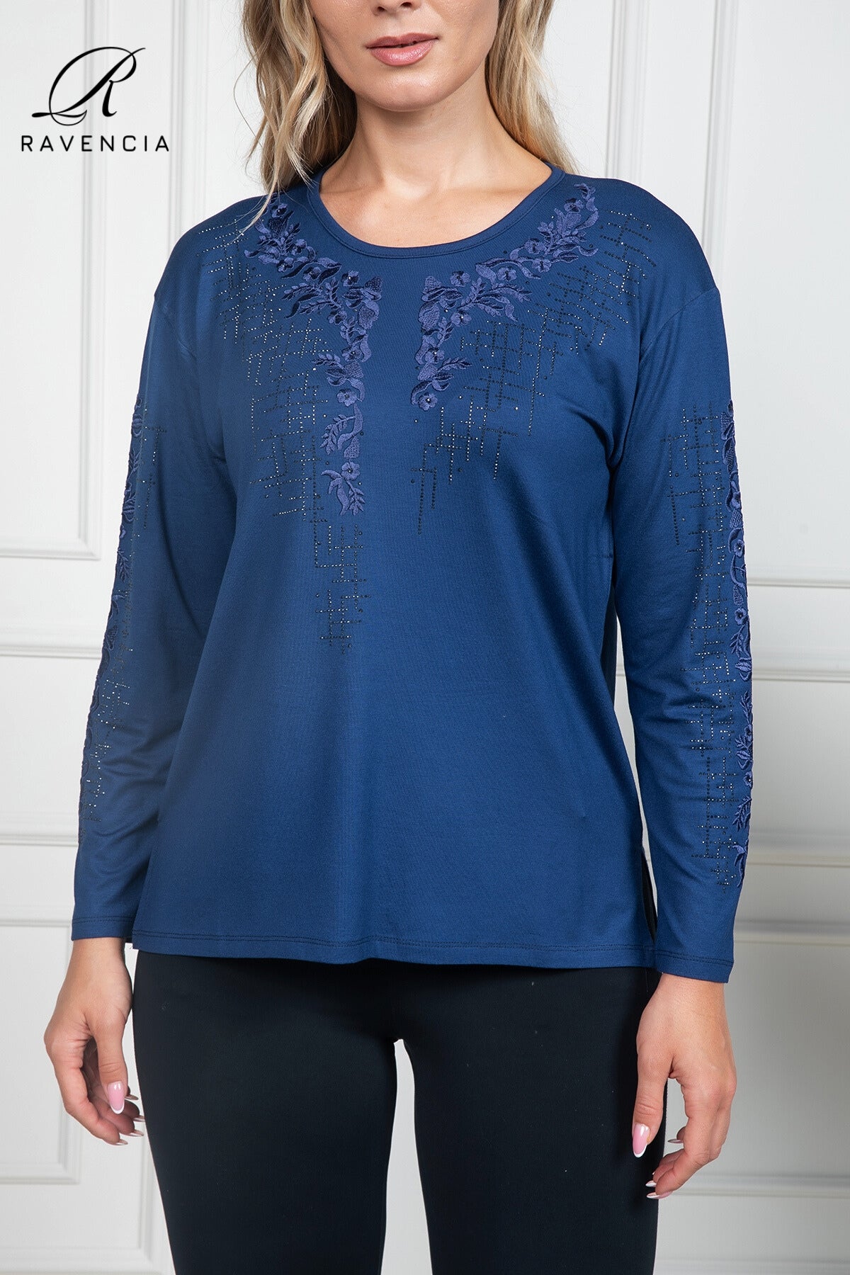 Kadın Orta Yaş Ve Üzeri Viskon Kumaş Çiçek Desenli Taşlı Işlemeli Likralı Bordo Anne Penye Bluz