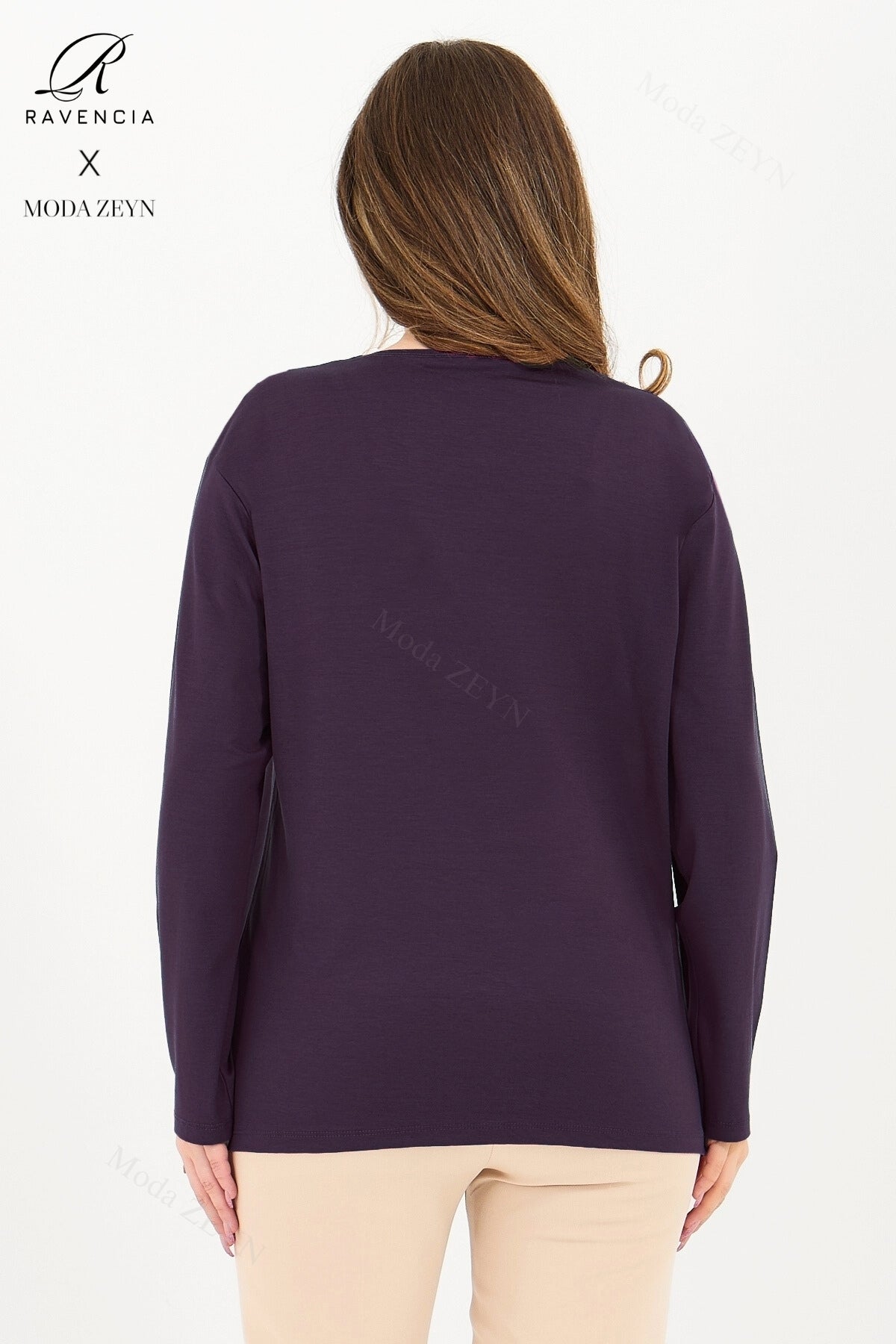 Kadın Yaka Ve Etek Taşlı Nakış Işlemeli Yırtmaçlı Likralı Viskon Anne Penye Bluz