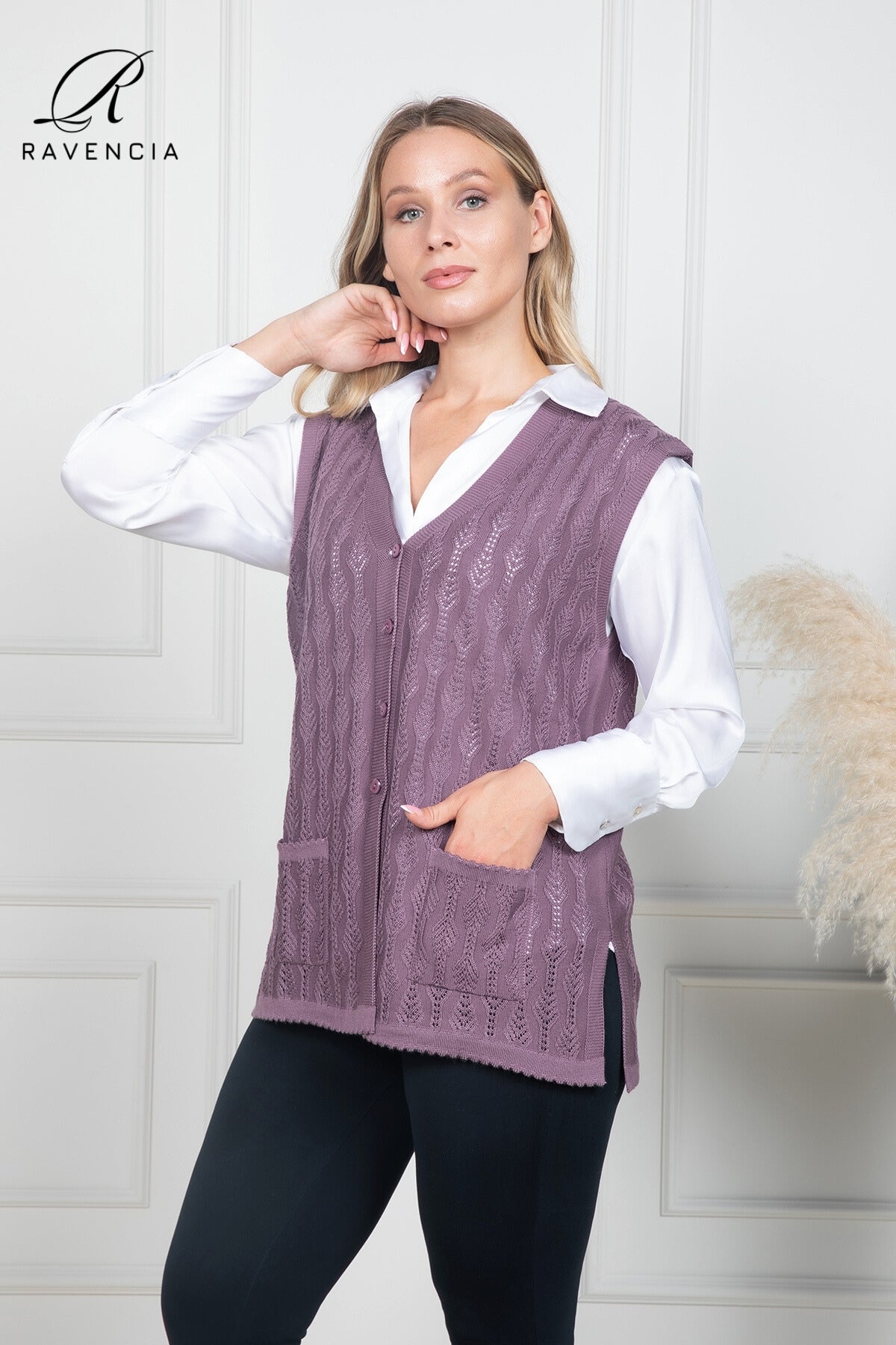 Kadın İnce Orta Yaş Ve Üzeri Triko Örgü Düğmeli Anne Yelek