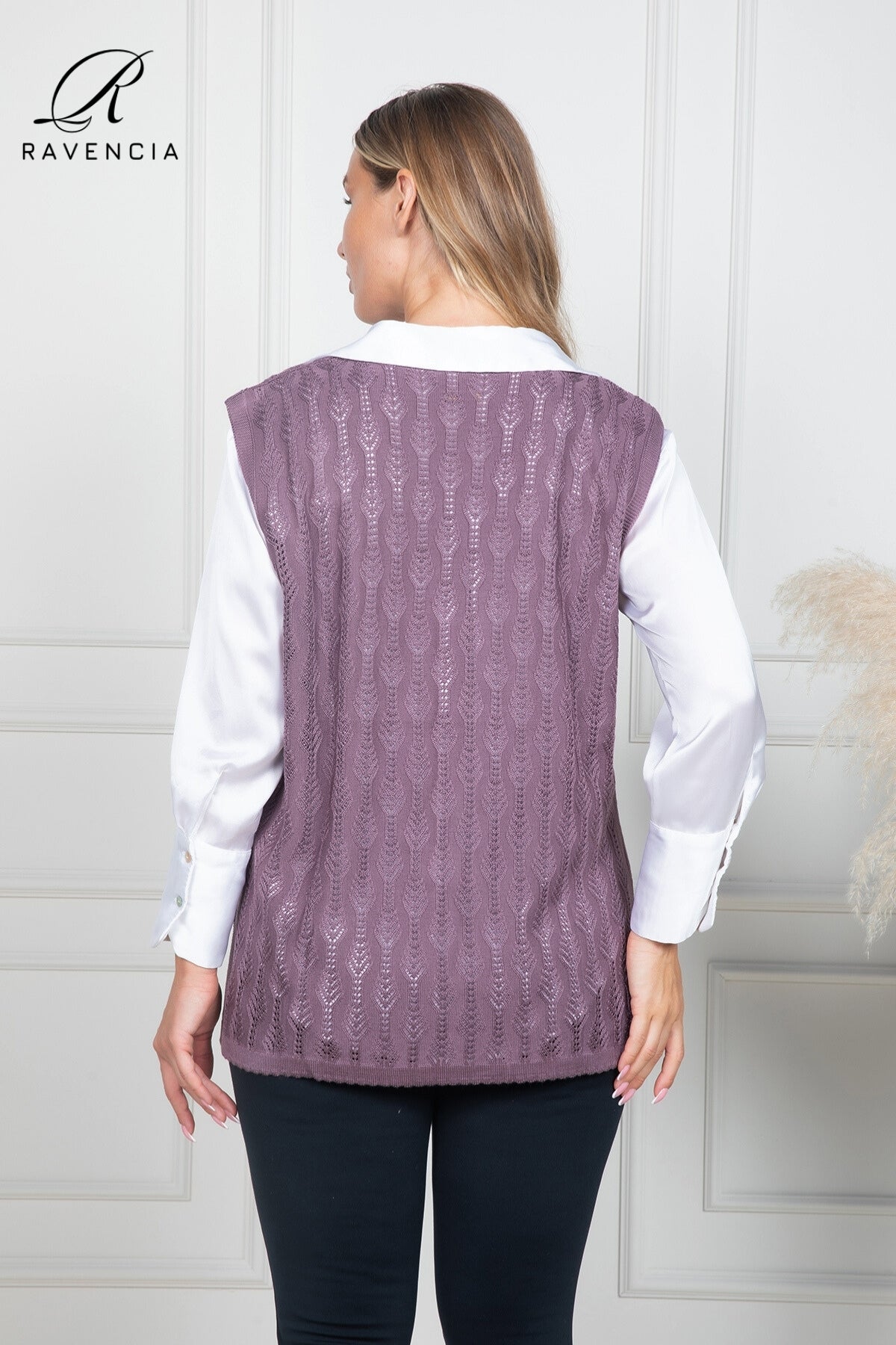 Kadın İnce Orta Yaş Ve Üzeri Triko Örgü Düğmeli Anne Yelek