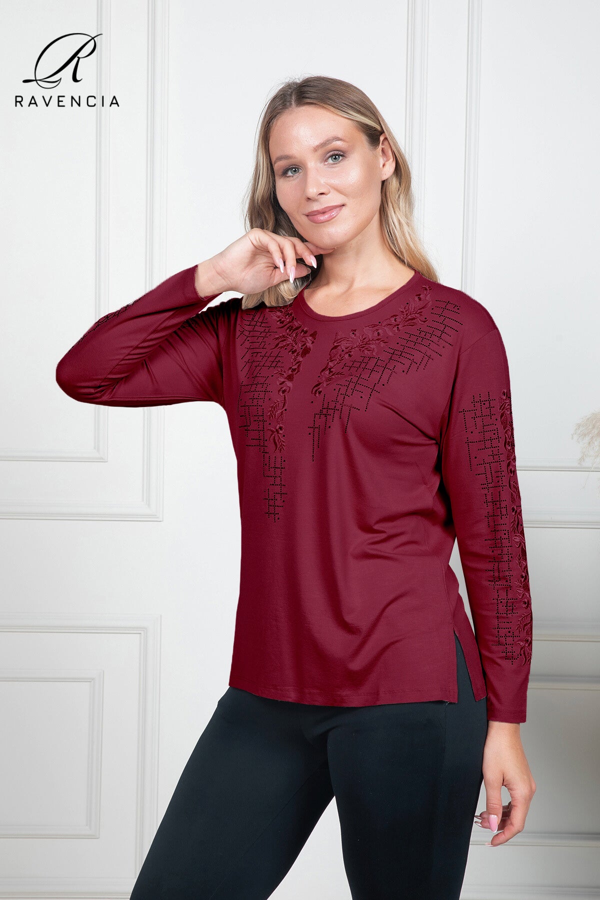 Kadın Orta Yaş Ve Üzeri Viskon Kumaş Çiçek Desenli Taşlı Işlemeli Likralı Bordo Anne Penye Bluz