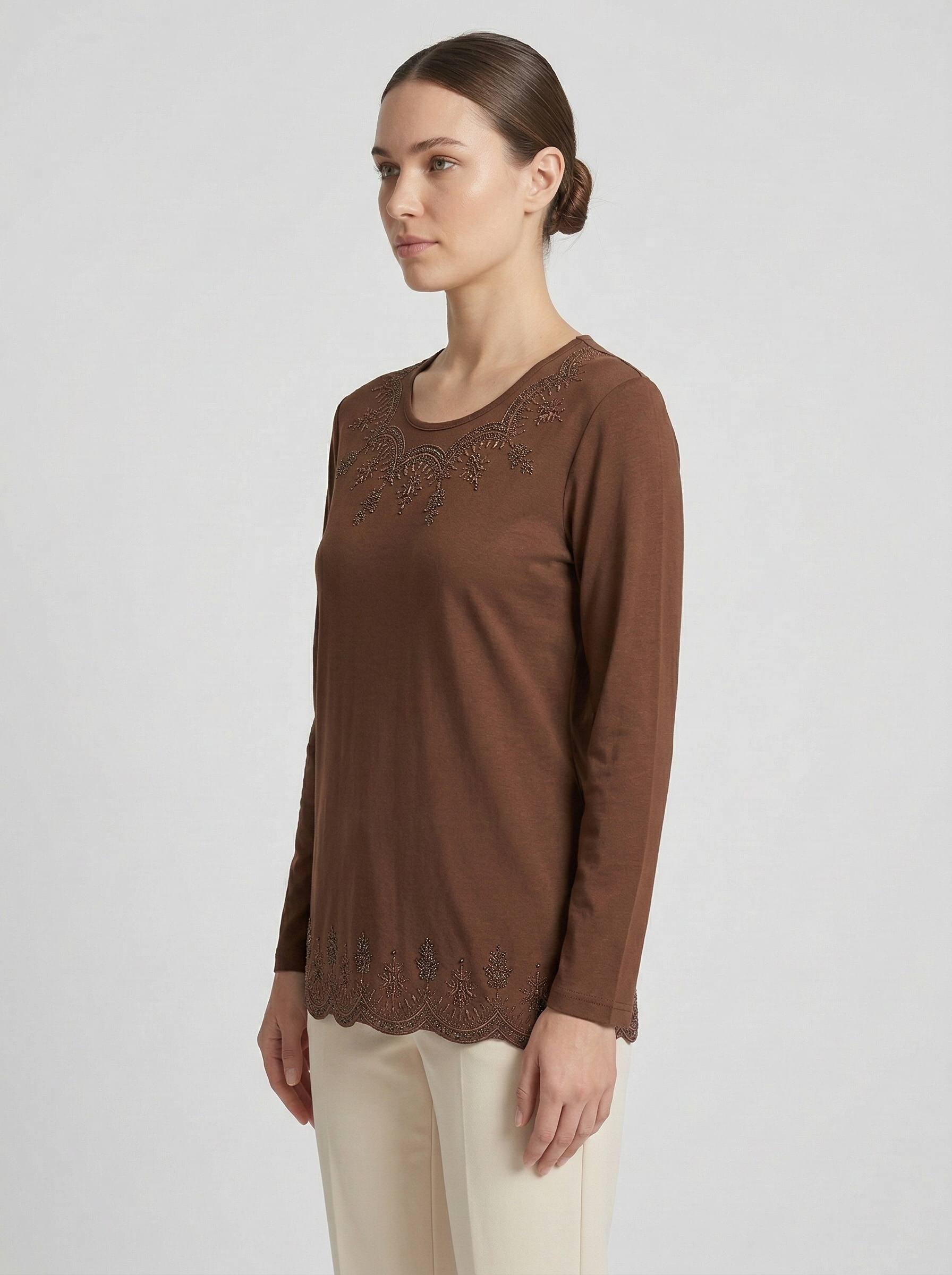 Kadın Yaprak Desenli Eteği Ve Yakası Taşlı Işlemeli Likralı Viskon Anne Penye Bluz