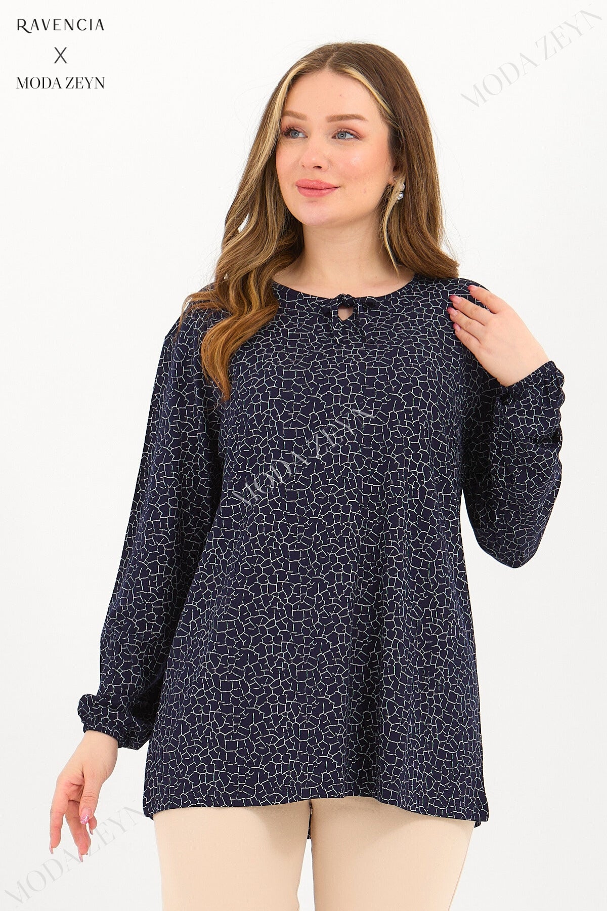 Kadın Orta Yaş Ve Üzeri Cam Kırığı Desen Likralı Mavi-Beyaz Anne Penye Bluz