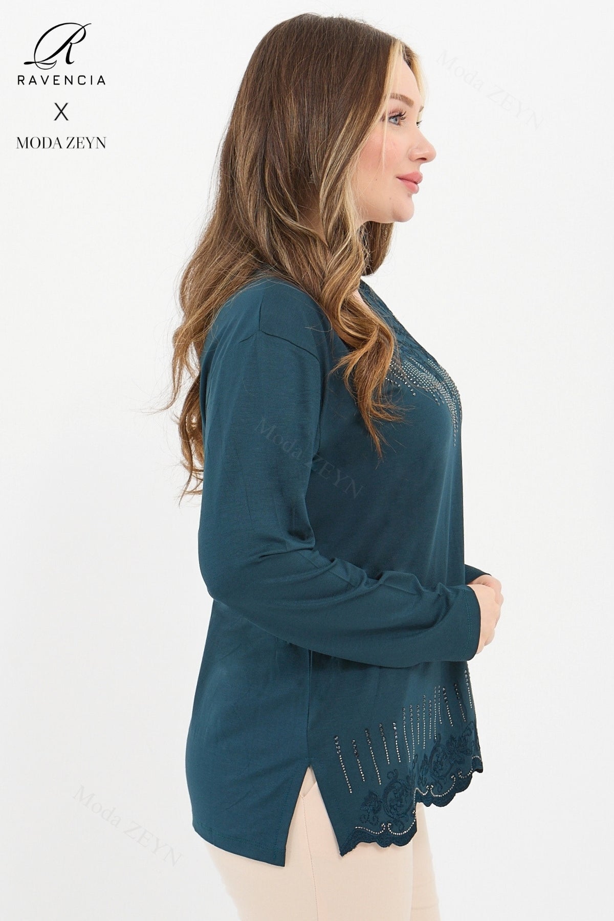 Kadın Orta Yaş Ve Üzeri Viskon Damla Desen Taşlı İşlemeli Likralı Bej Anne Penye Bluz