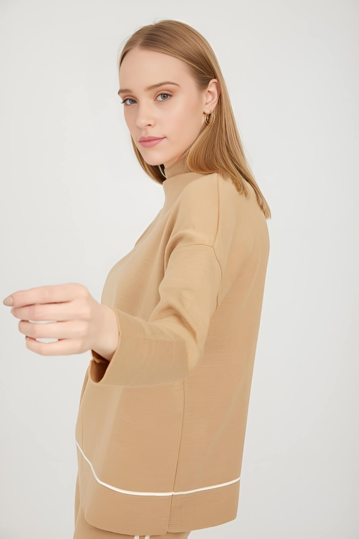 Kadın Dik Yaka Triko Şerit detaylı Kazak- Palazzo Pantolon Takım