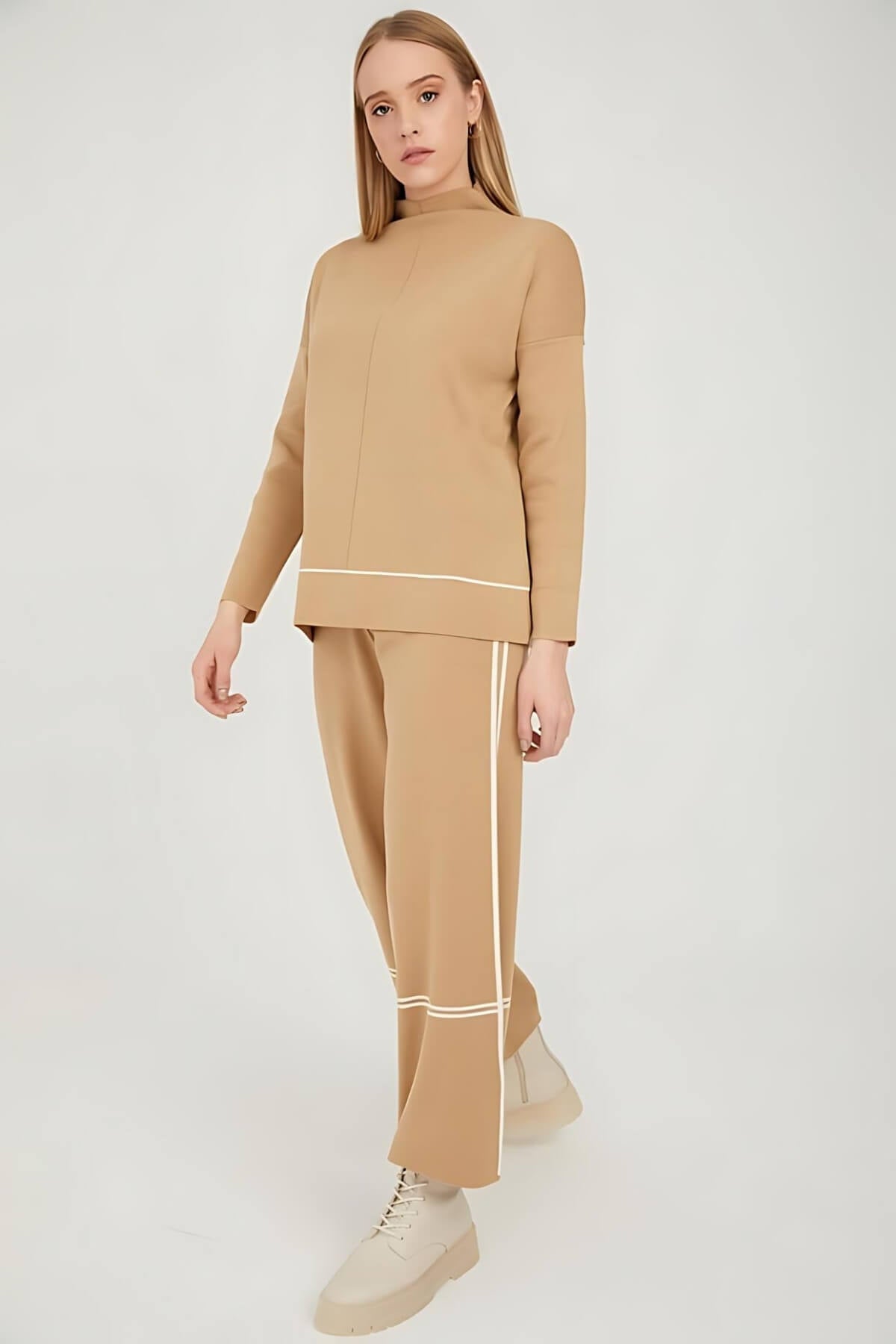 Kadın Dik Yaka Triko Şerit detaylı Kazak- Palazzo Pantolon Takım