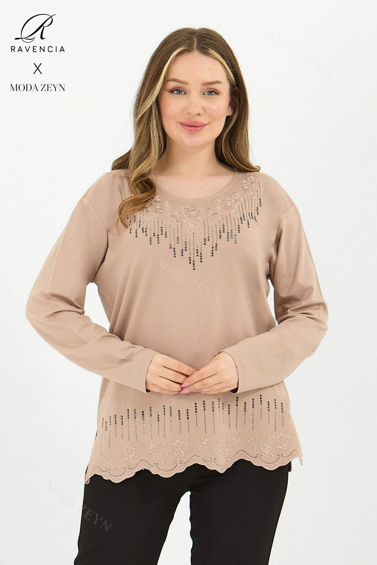 Kadın Orta Yaş Ve Üzeri Viskon Damla Desen Taşlı İşlemeli Likralı Bej Anne Penye Bluz