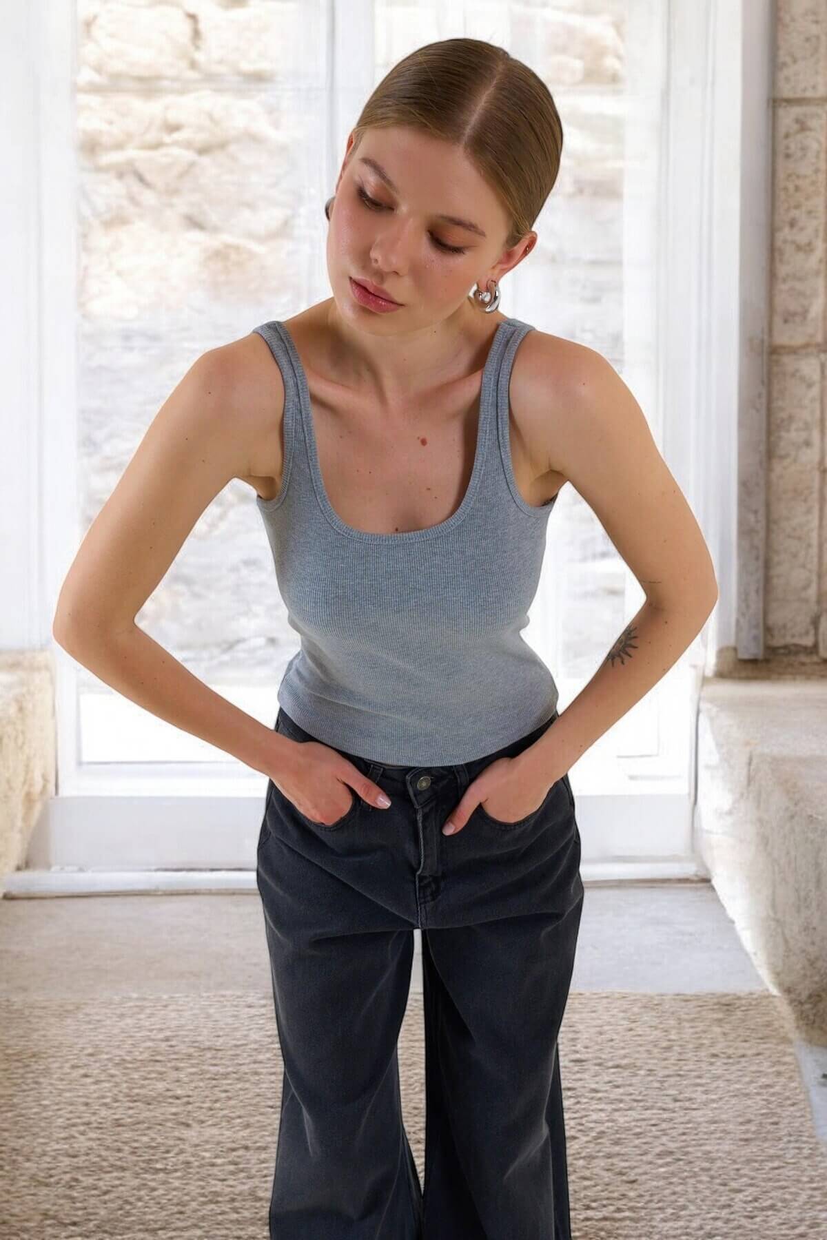 Kadın İnce Askılı Biyeli Fitilli Atlet