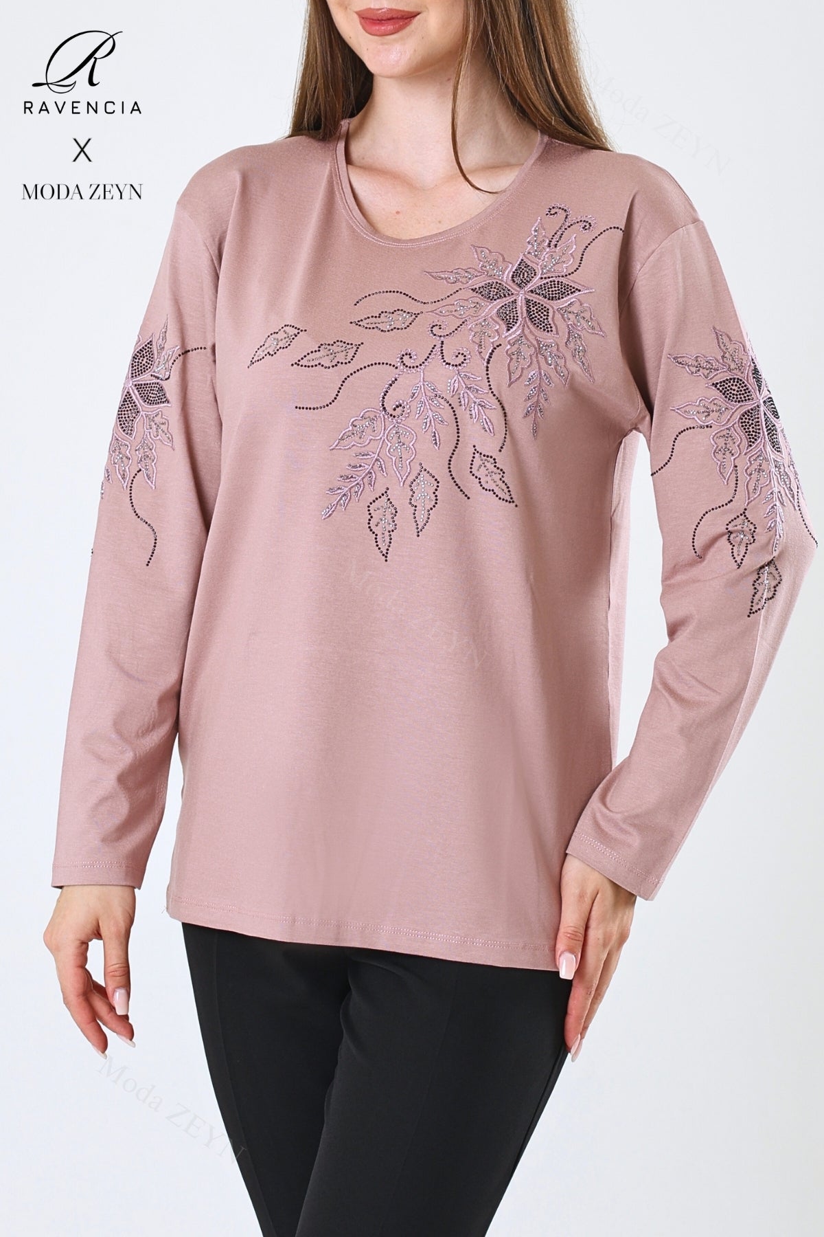 Kadın Çiçek Desenli Taşlı Işlemeli Yırtmaçlı Likralı Viskon Anne Penye Bluz