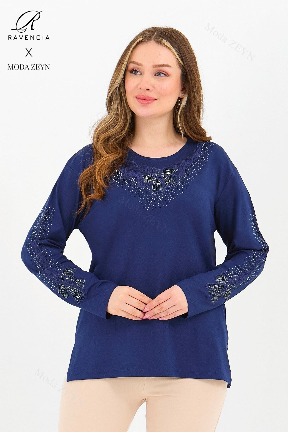 Kadın Orta Yaş Ve Üzeri Viskon Fiyonk Desen Taşlı Işlemeli Likralı Anne Penye Bluz