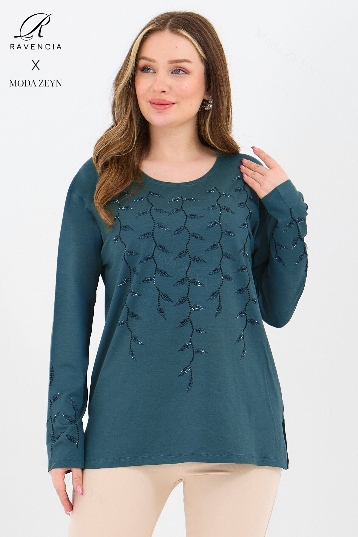 Kadın Orta Yaş Ve Üzeri Viskon Yaprak Desen Taşlı İşlemeli Likralı Lacivert Anne Penye Bluz