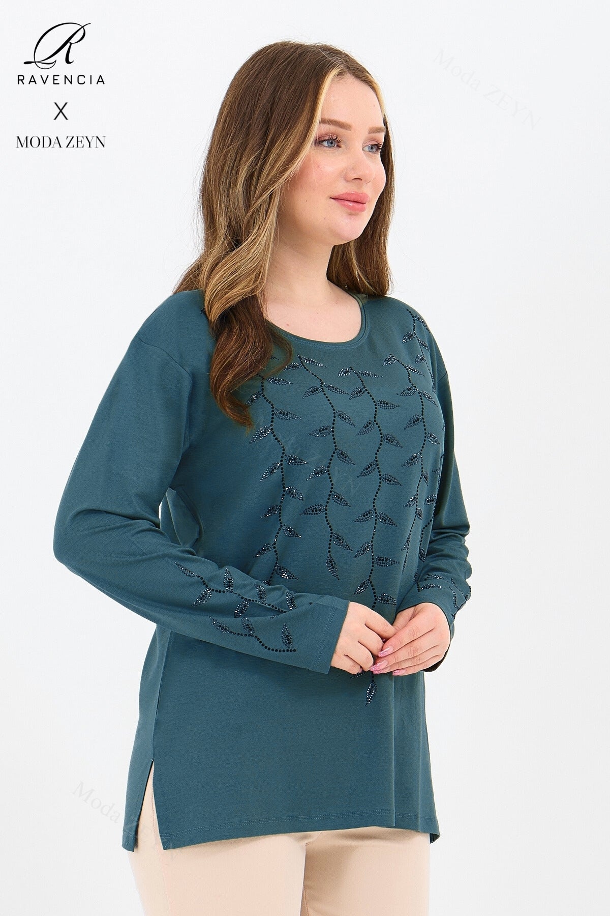 Kadın Orta Yaş Ve Üzeri Viskon Yaprak Desen Taşlı İşlemeli Likralı Lacivert Anne Penye Bluz