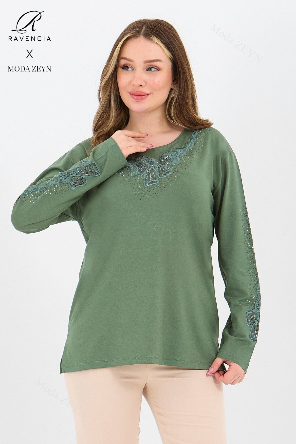 Kadın Orta Yaş Ve Üzeri Viskon Fiyonk Desen Taşlı Işlemeli Likralı Anne Penye Bluz