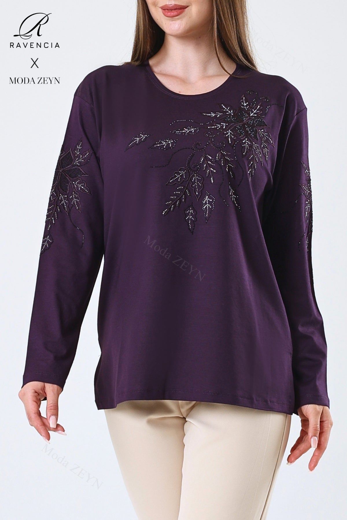 Kadın Çiçek Desenli Taşlı Işlemeli Yırtmaçlı Likralı Viskon Anne Penye Bluz