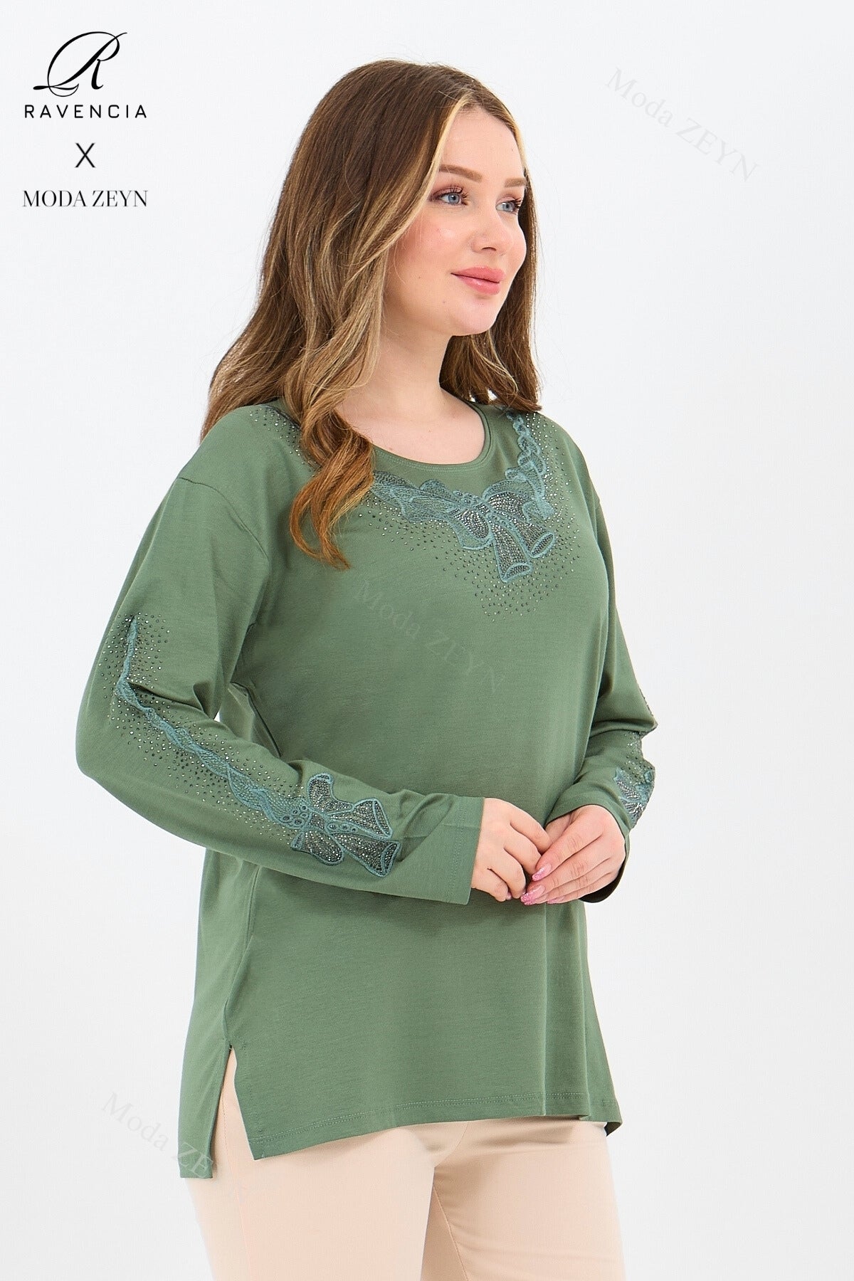 Kadın Orta Yaş Ve Üzeri Viskon Fiyonk Desen Taşlı Işlemeli Likralı Anne Penye Bluz