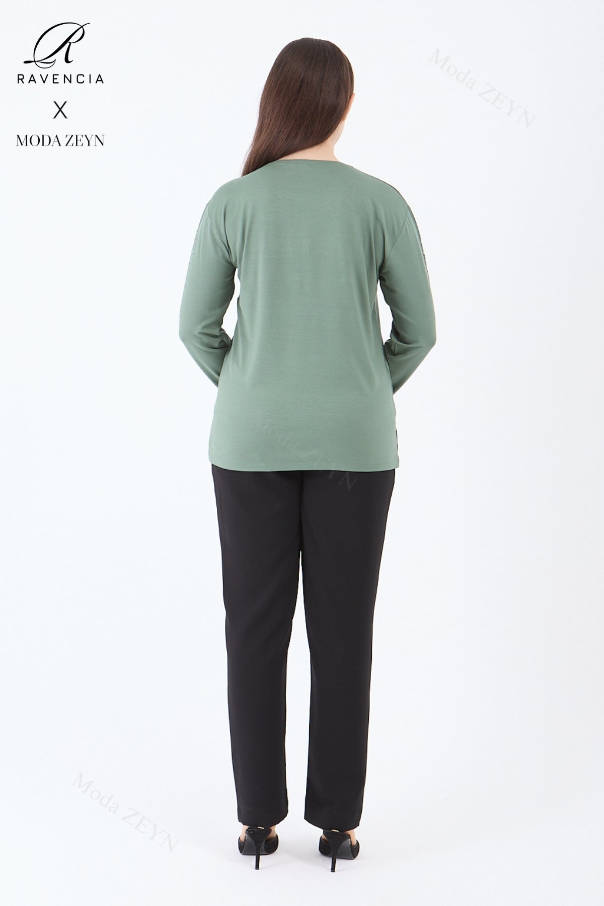 Kadın Şerit Çiçek Desen Taşlı Işlemeli Yırtmaçlı Likralı Viskon Anne Penye Bluz