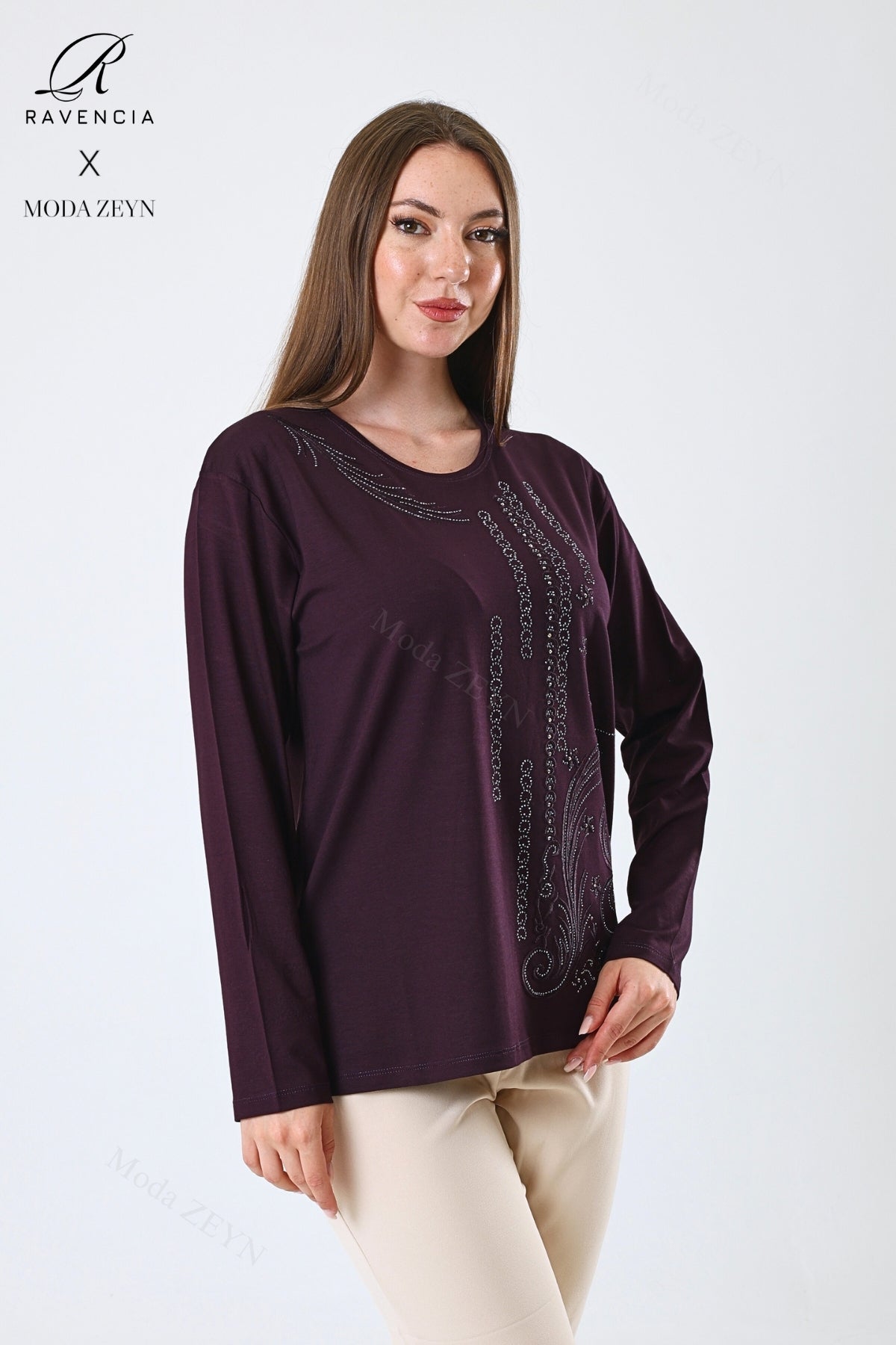 Kadın Halka Şerit Desen Taşlı Işlemeli Yırtmaçlı Likralı Viskon Anne Penye Bluz