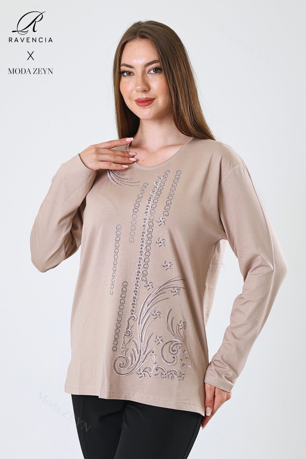 Kadın Halka Şerit Desen Taşlı Işlemeli Yırtmaçlı Likralı Viskon Anne Penye Bluz