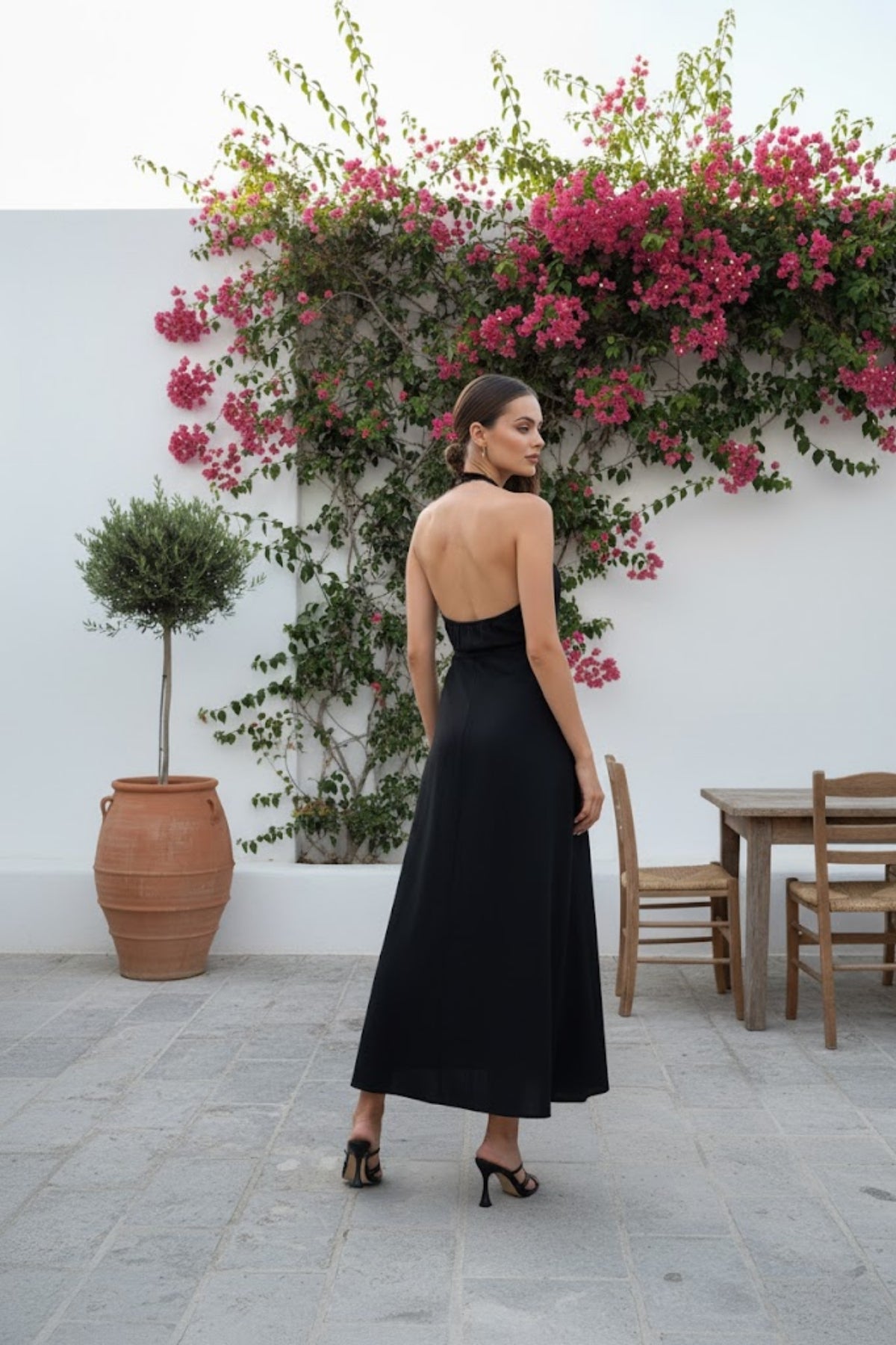 Kadın Boyundan Bağlamalı Sırtı Açık Keten Elbise