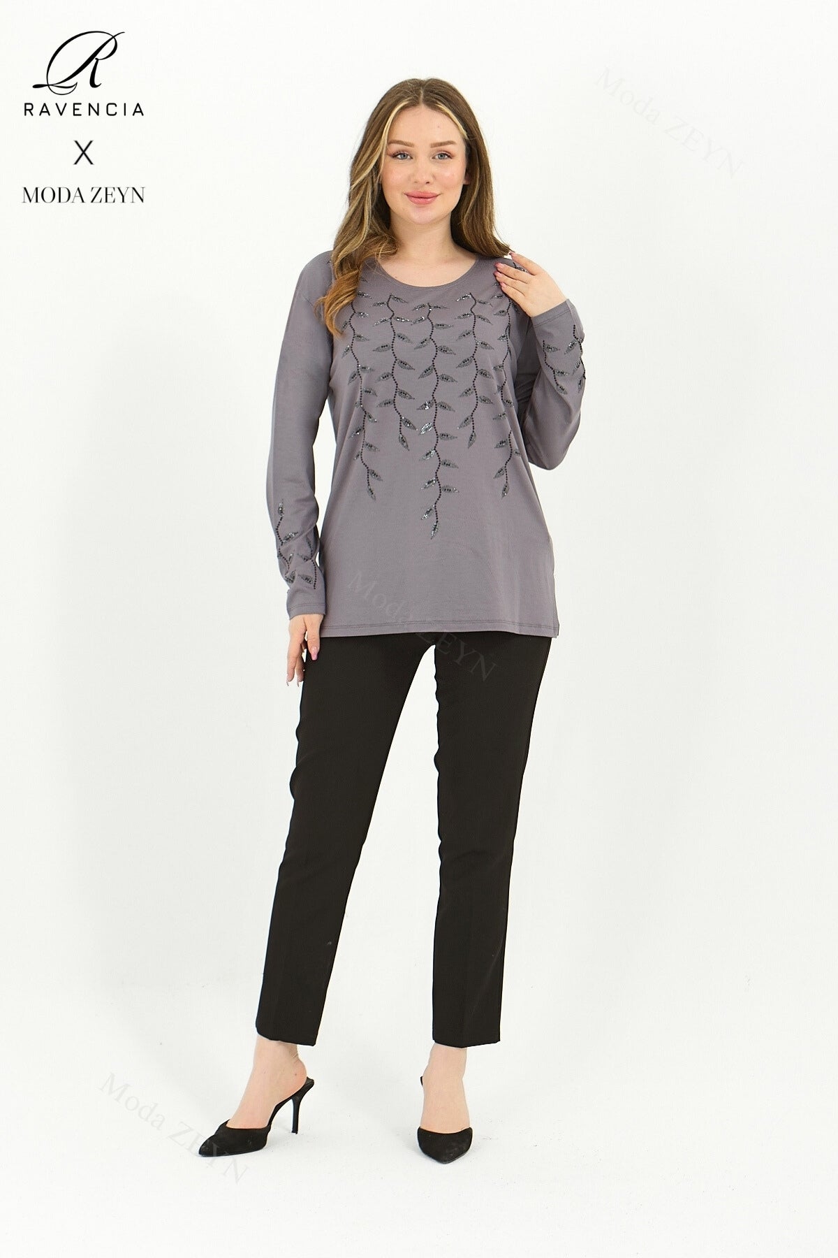 Kadın Orta Yaş Ve Üzeri Viskon Yaprak Desen Taşlı İşlemeli Likralı Lacivert Anne Penye Bluz