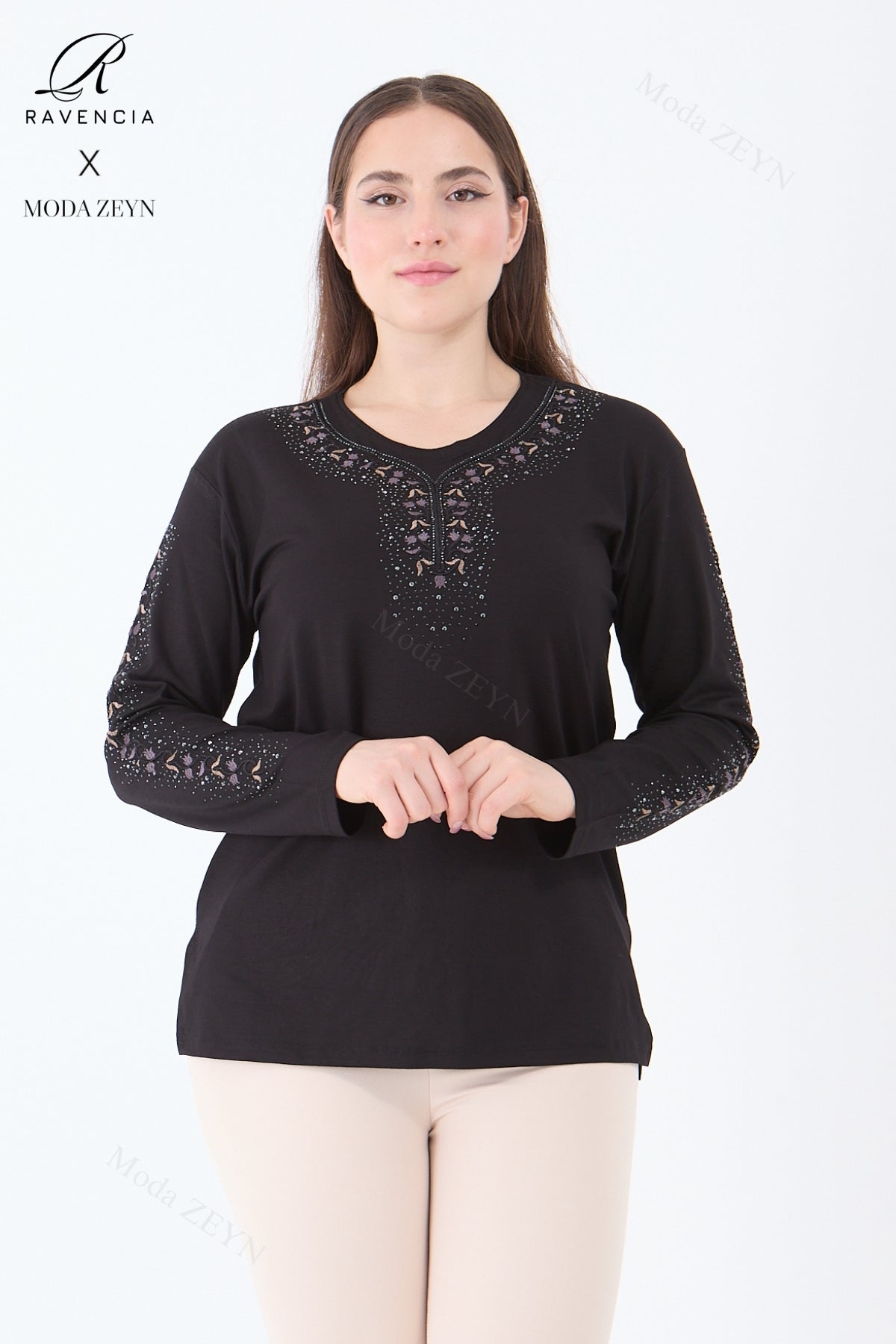 Kadın Şerit Çiçek Desen Taşlı Işlemeli Yırtmaçlı Likralı Viskon Anne Penye Bluz