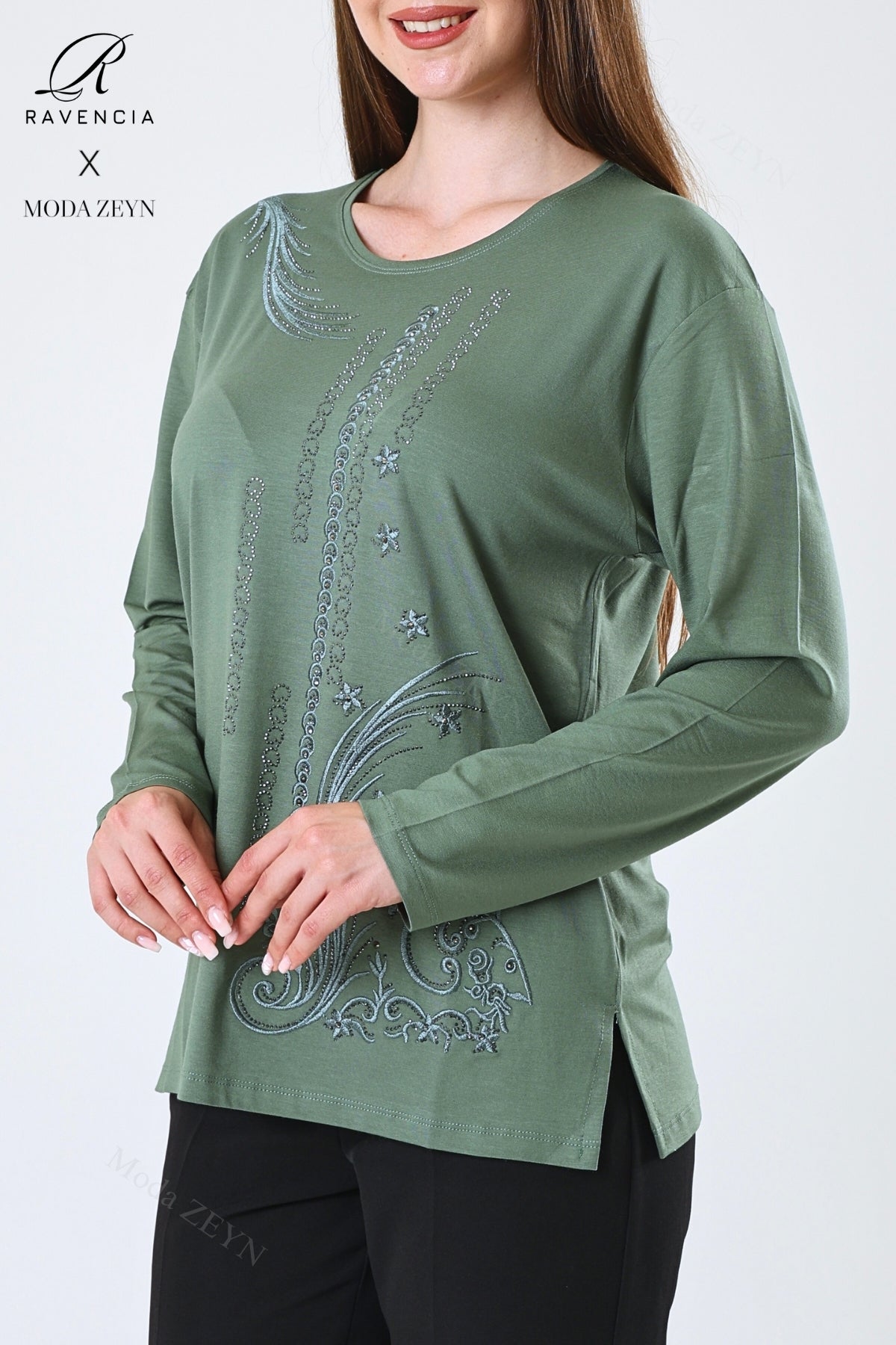 Kadın Halka Şerit Desen Taşlı Işlemeli Yırtmaçlı Likralı Viskon Anne Penye Bluz