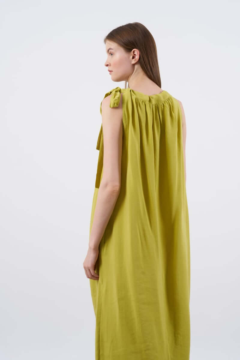 Kadın Omuzdan Bağlamalı Elbise