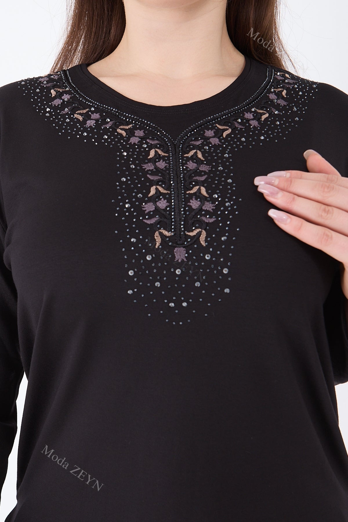 Kadın Şerit Çiçek Desen Taşlı Işlemeli Yırtmaçlı Likralı Viskon Anne Penye Bluz