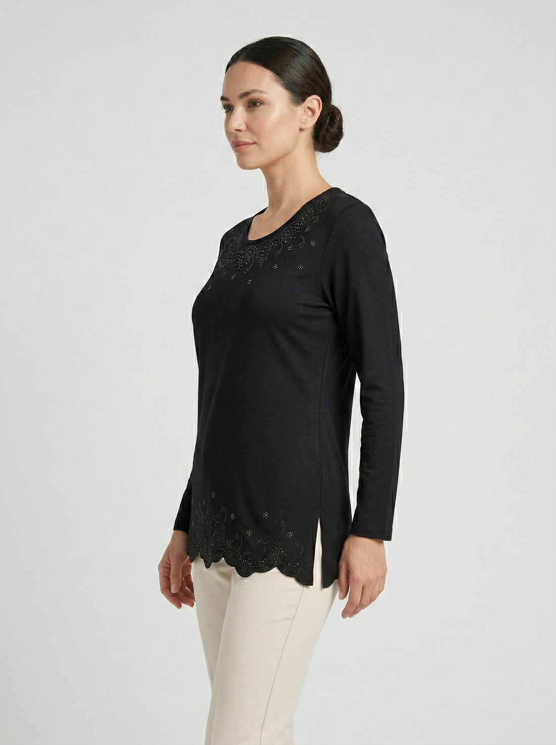 Kadın Yıldız Desenli Yaka Ve Etek Taşlı İşlemeli Yırtmaçlı Likralı Anne Penye Bluz