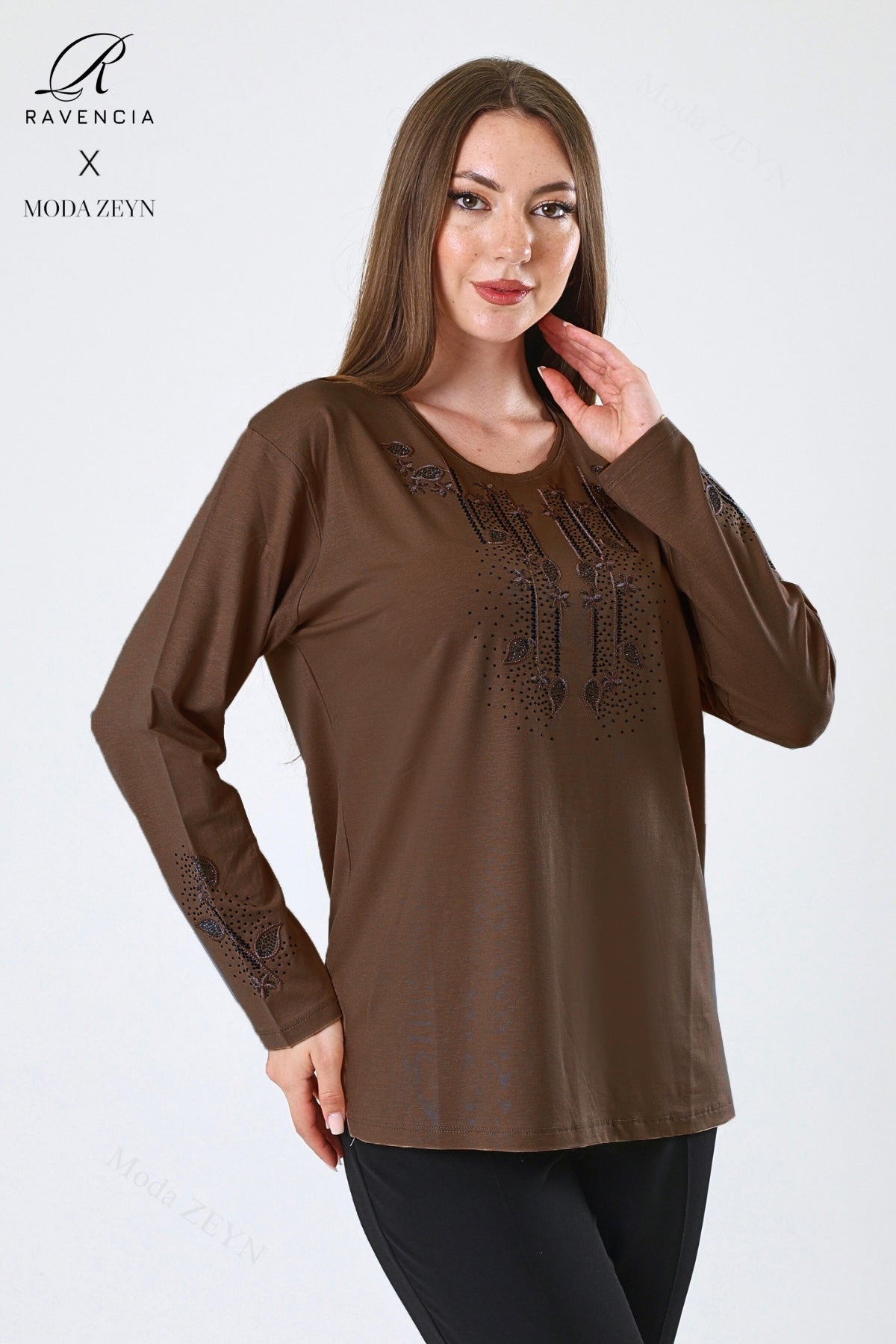 Kadın Çift Damla Dal Desenli Taşlı Işlemeli Yırtmaçlı Likralı Viskon Anne Penye Bluz