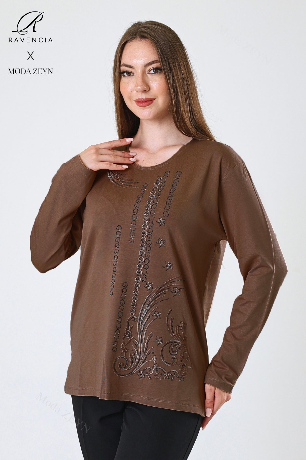 Kadın Halka Şerit Desen Taşlı Işlemeli Yırtmaçlı Likralı Viskon Anne Penye Bluz
