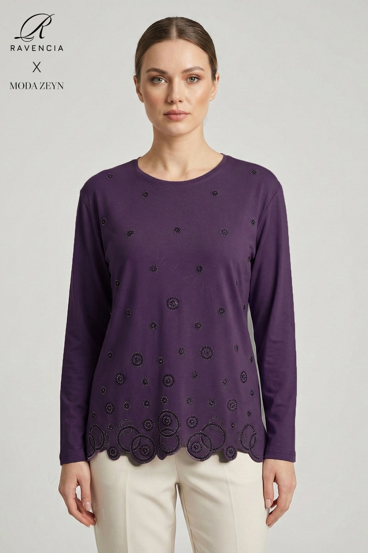 Kadın Halka Desenli Yaka Ve Etek Taşlı İşlemeli Yırtmaçlı Likralı Anne Penye Bluz