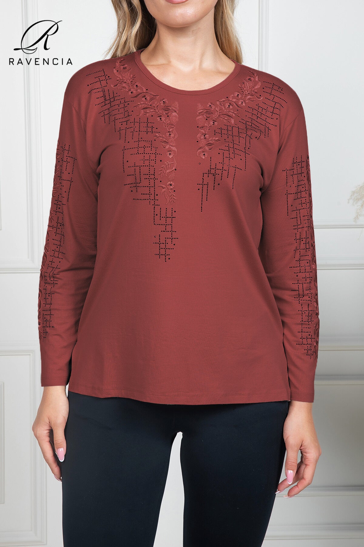 Kadın Orta Yaş Ve Üzeri Viskon Kumaş Çiçek Desenli Taşlı Işlemeli Likralı Bordo Anne Penye Bluz