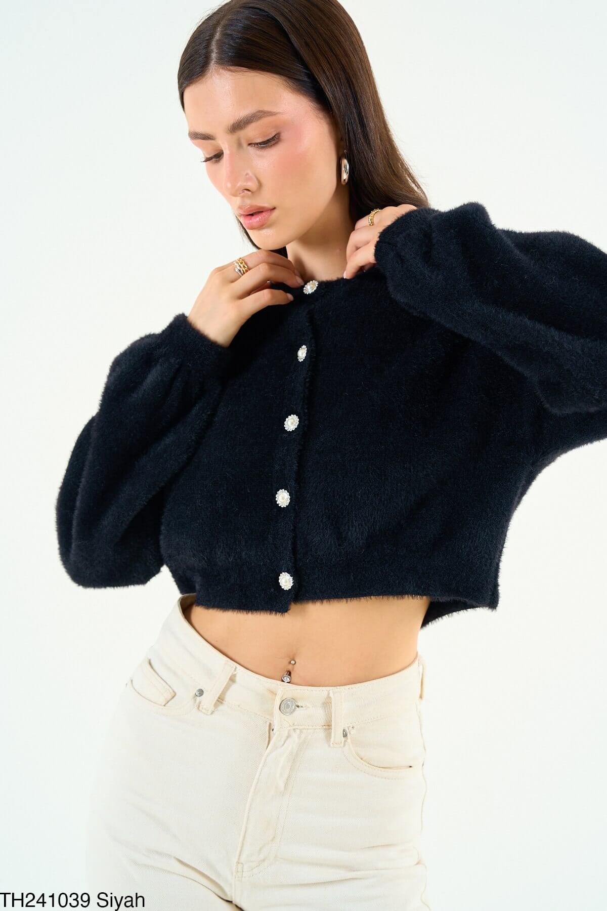 Kadın İnci Taşlı Düğmeli Yumoş Hırka