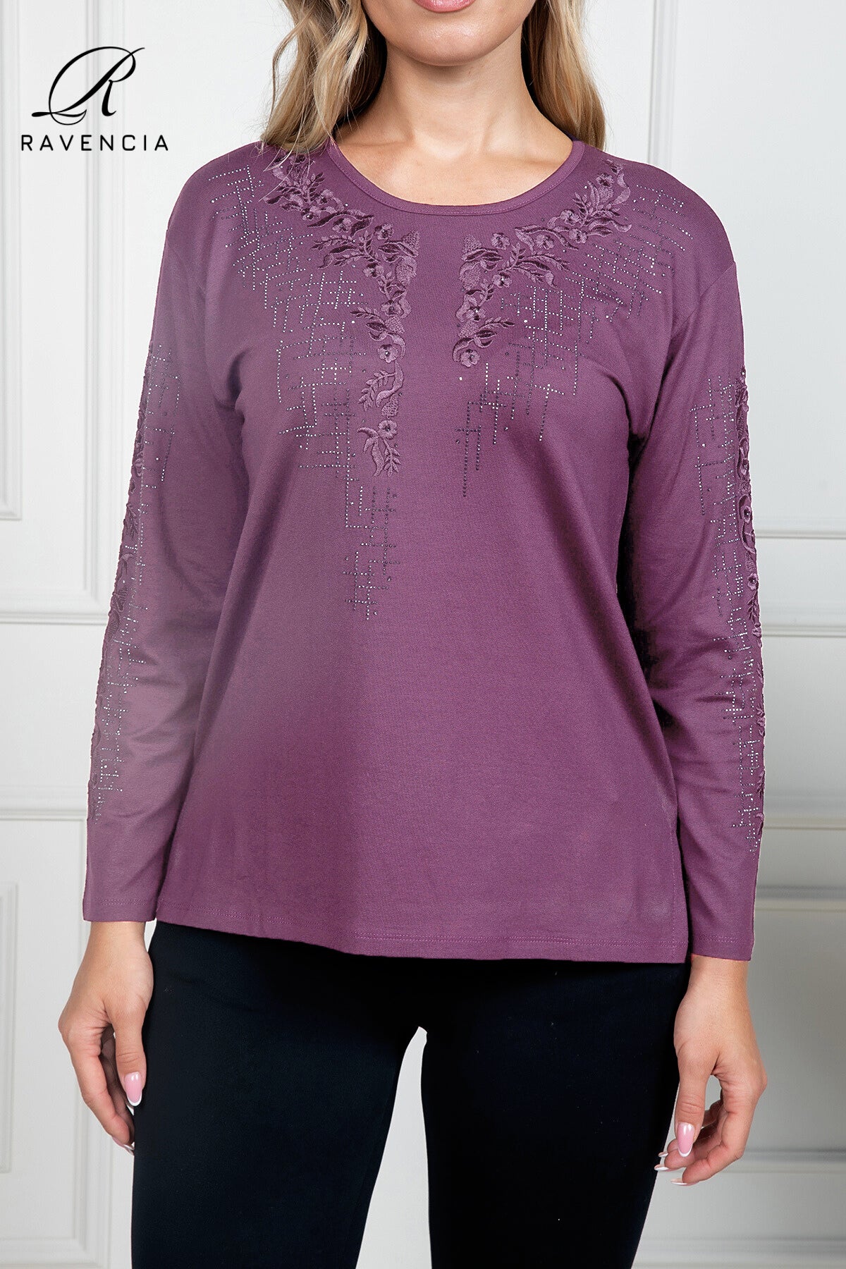 Kadın Orta Yaş Ve Üzeri Viskon Kumaş Çiçek Desenli Taşlı Işlemeli Likralı Bordo Anne Penye Bluz