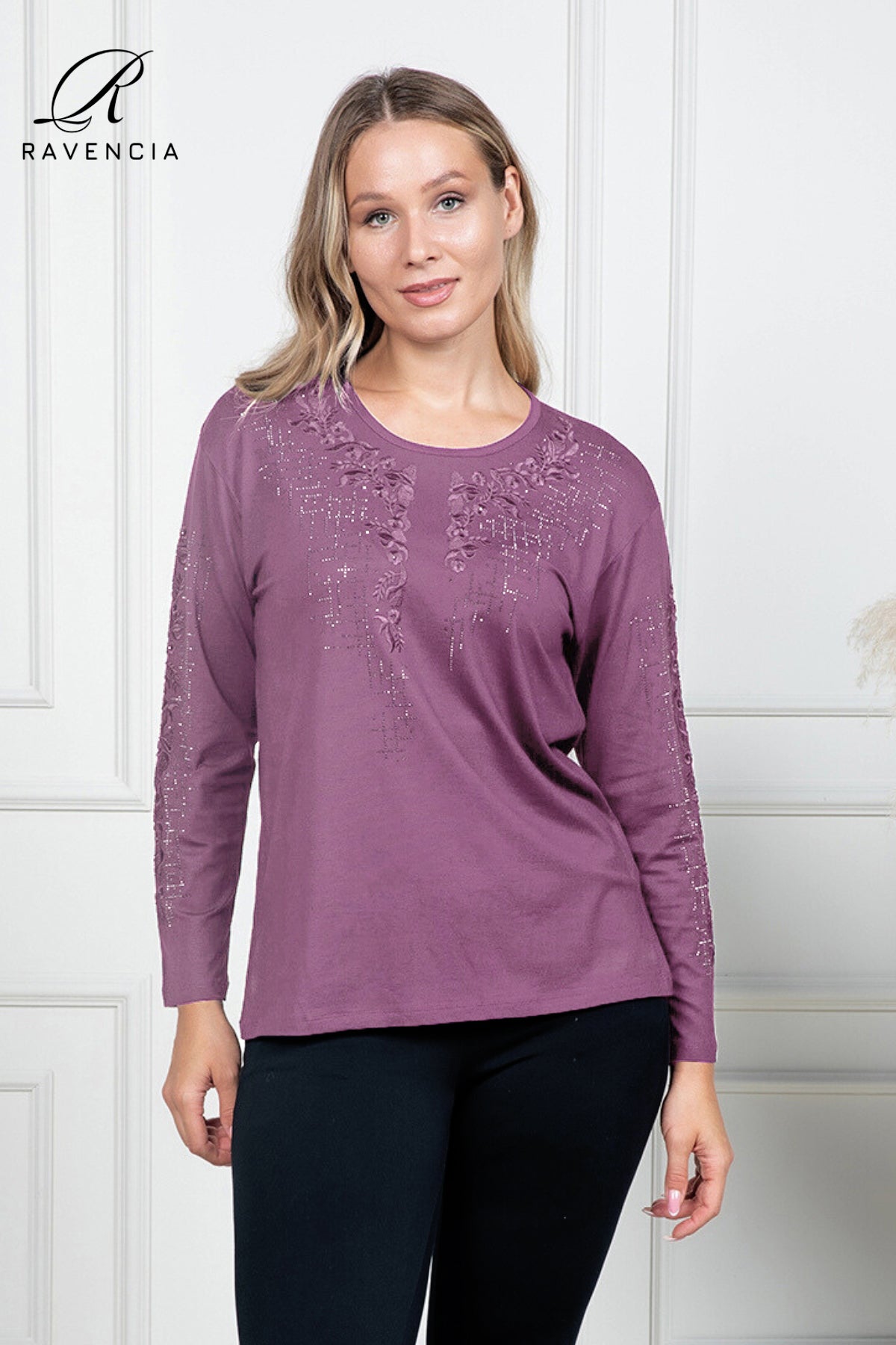 Kadın Orta Yaş Ve Üzeri Viskon Kumaş Çiçek Desenli Taşlı Işlemeli Likralı Bordo Anne Penye Bluz